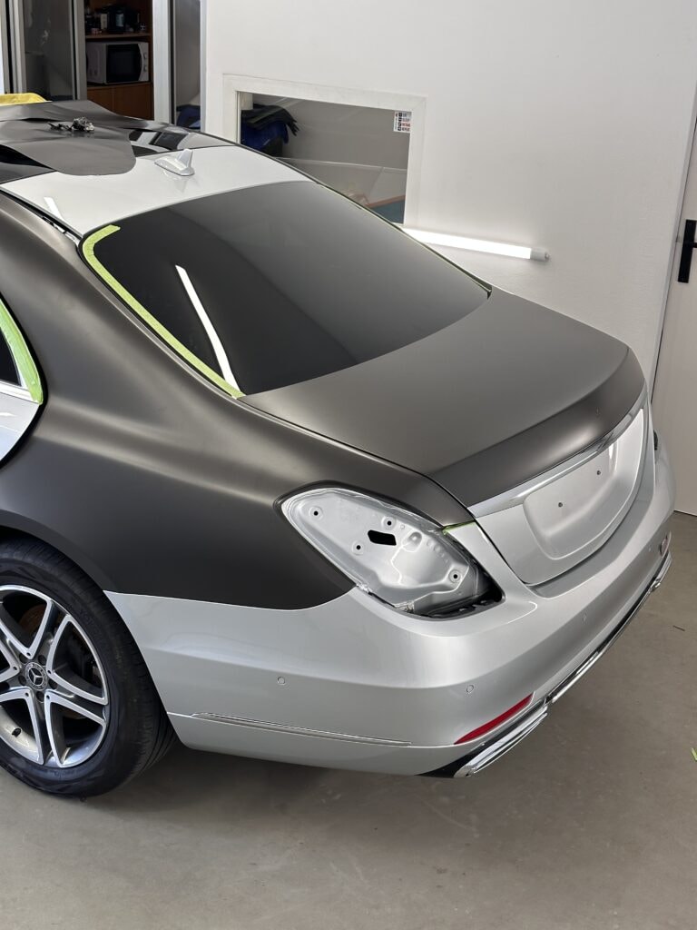 Proces nakładania folii