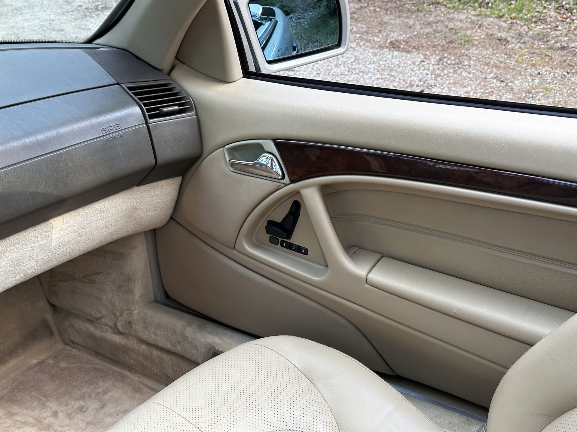 MERCEDES SL R129 (nude)​ 16