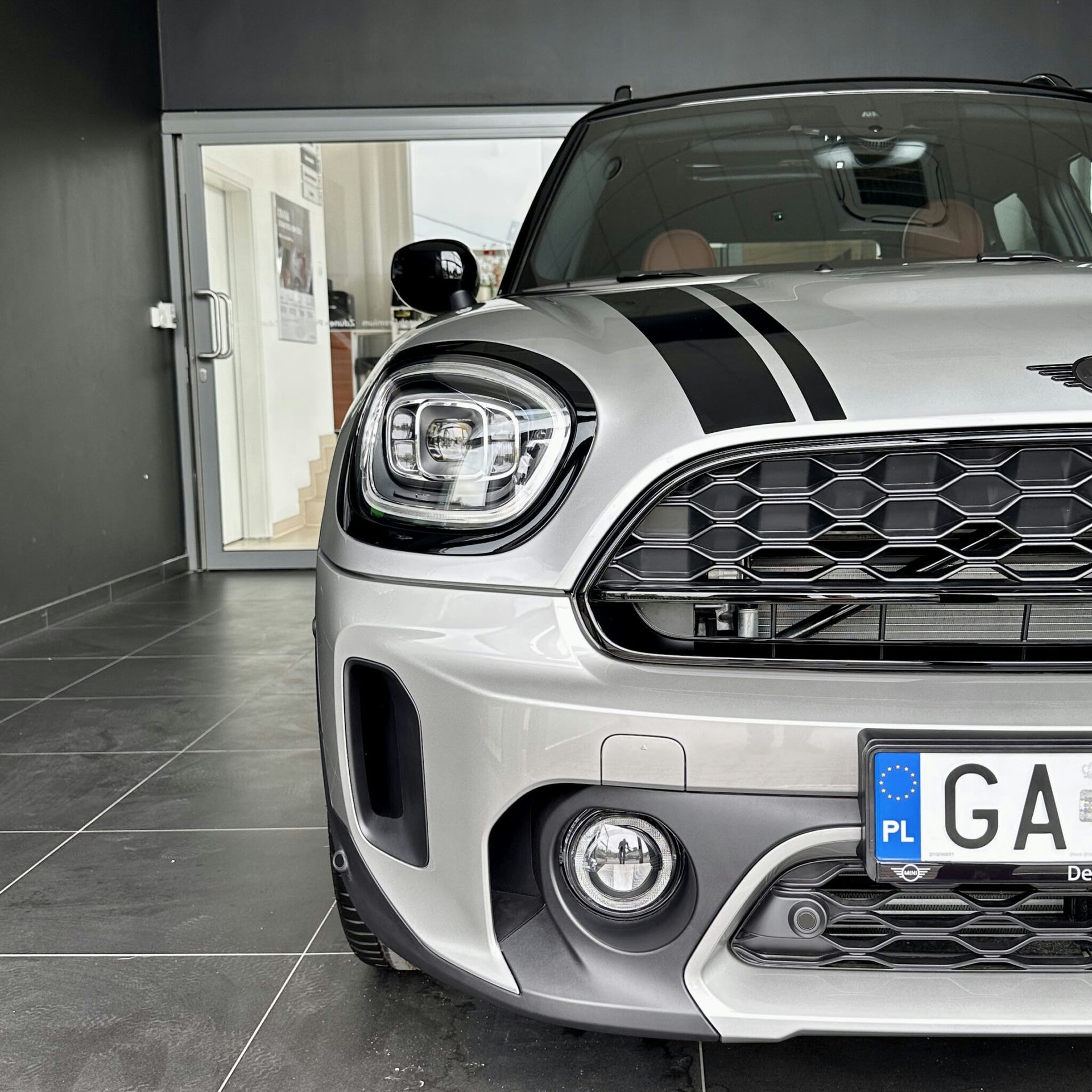 MINI COOPER (grey) 1