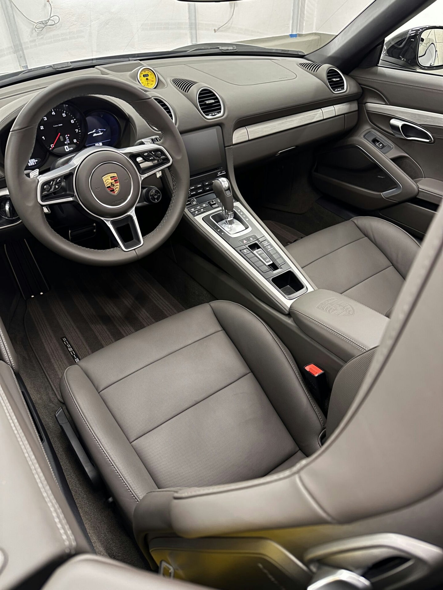 PORSHE BOXTER (black) 3