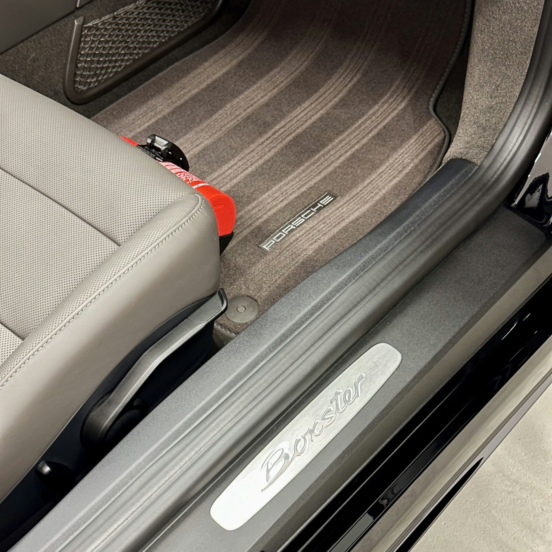 PORSHE BOXTER (black) 10