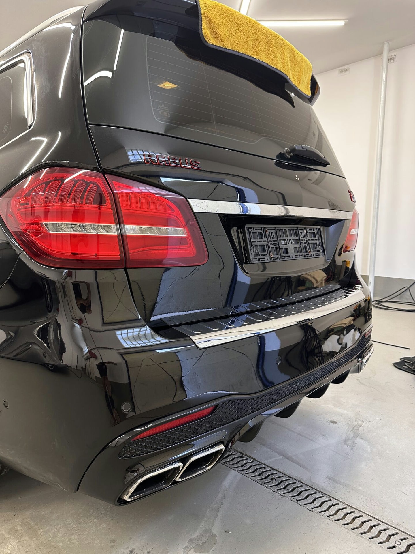 MERCEDES GL-Class Brabus 900 (black) 5